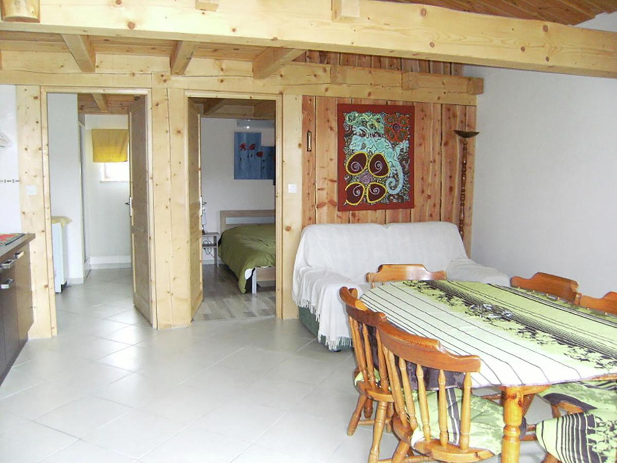 Cosy Holiday Home With Garden In Walscheid Eksteriør billede