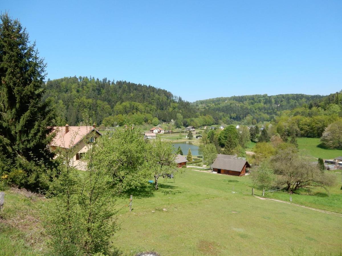 Cosy Holiday Home With Garden In Walscheid Eksteriør billede