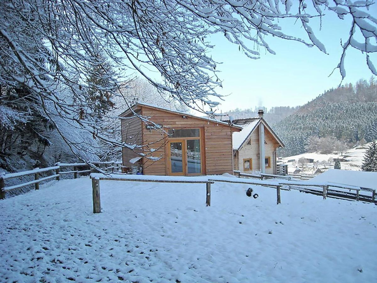 Cosy Holiday Home With Garden In Walscheid Eksteriør billede