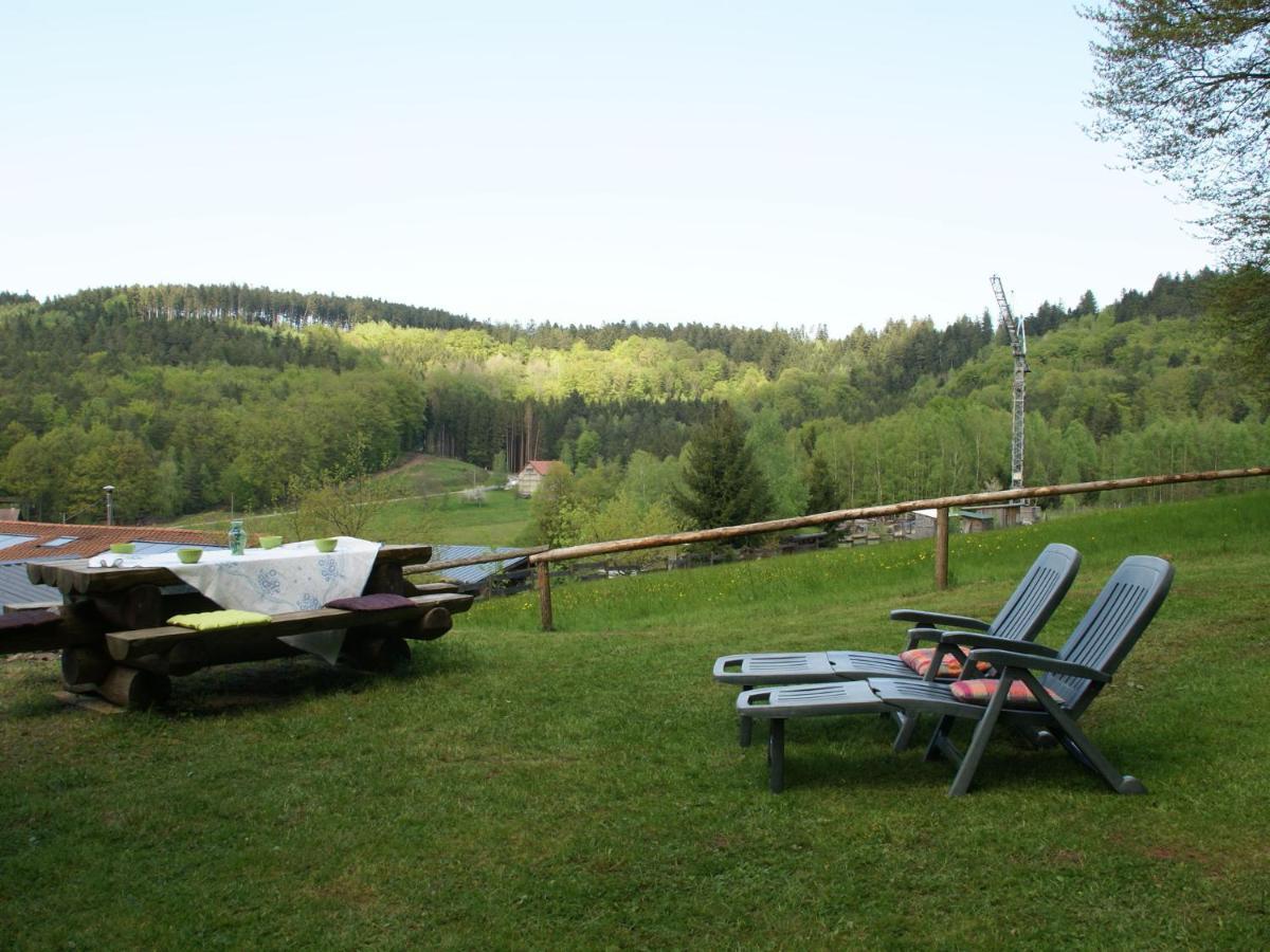 Cosy Holiday Home With Garden In Walscheid Eksteriør billede